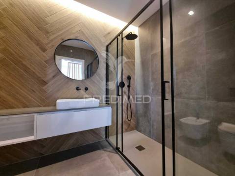 Moradia t3 estilo contemporaneo situada no rasmalho - portimão