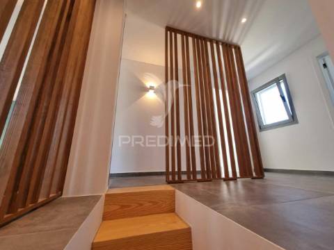 Moradia t3 estilo contemporaneo situada no rasmalho - portimão