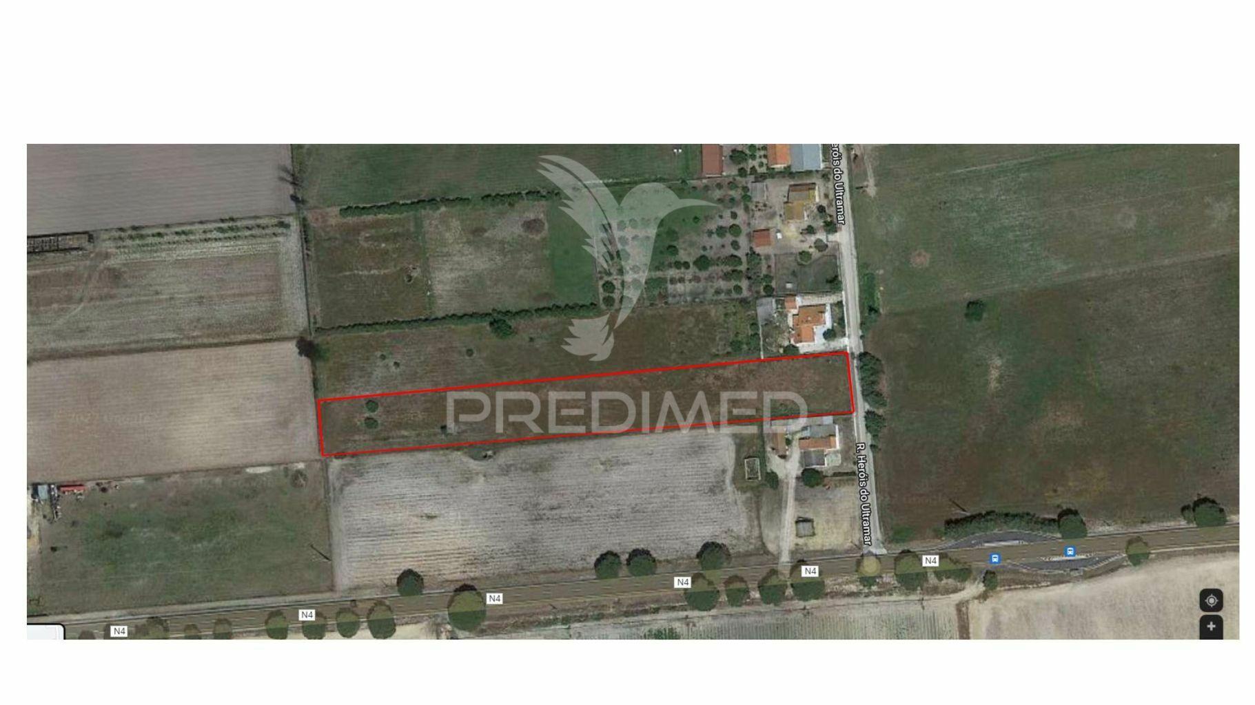 Terreno com viabilidade de construção até 500 m2 - montijo