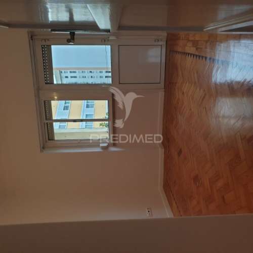Apartamento t2 em benfica