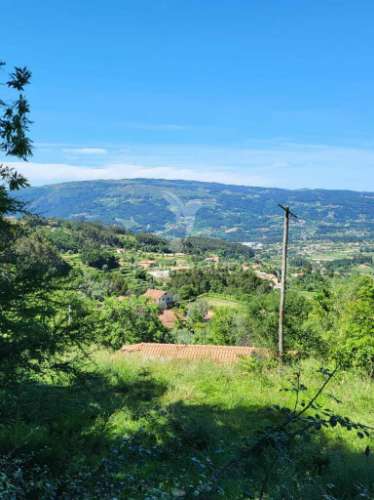Duas quintas, uma junto da outra, em gondufe, ponte de lima