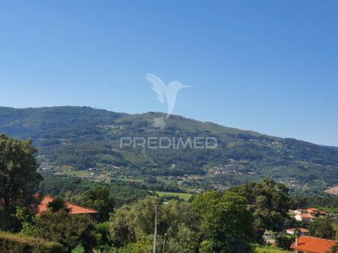 Duas quintas, uma junto da outra, em gondufe, ponte de lima