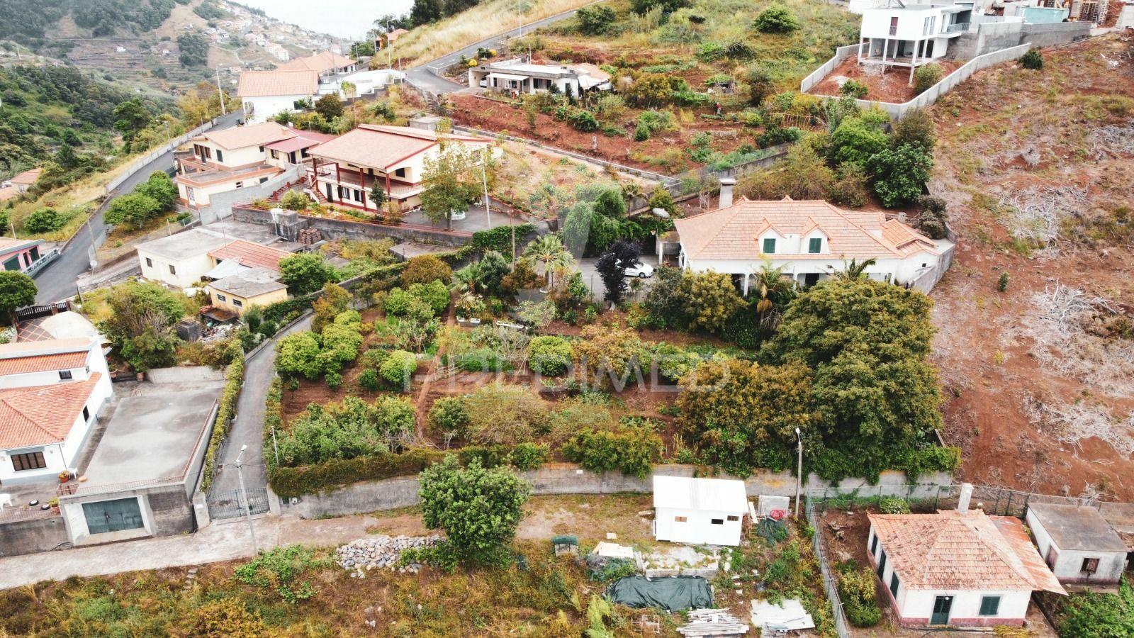 Quinta situada no caniço, santa cruz.
