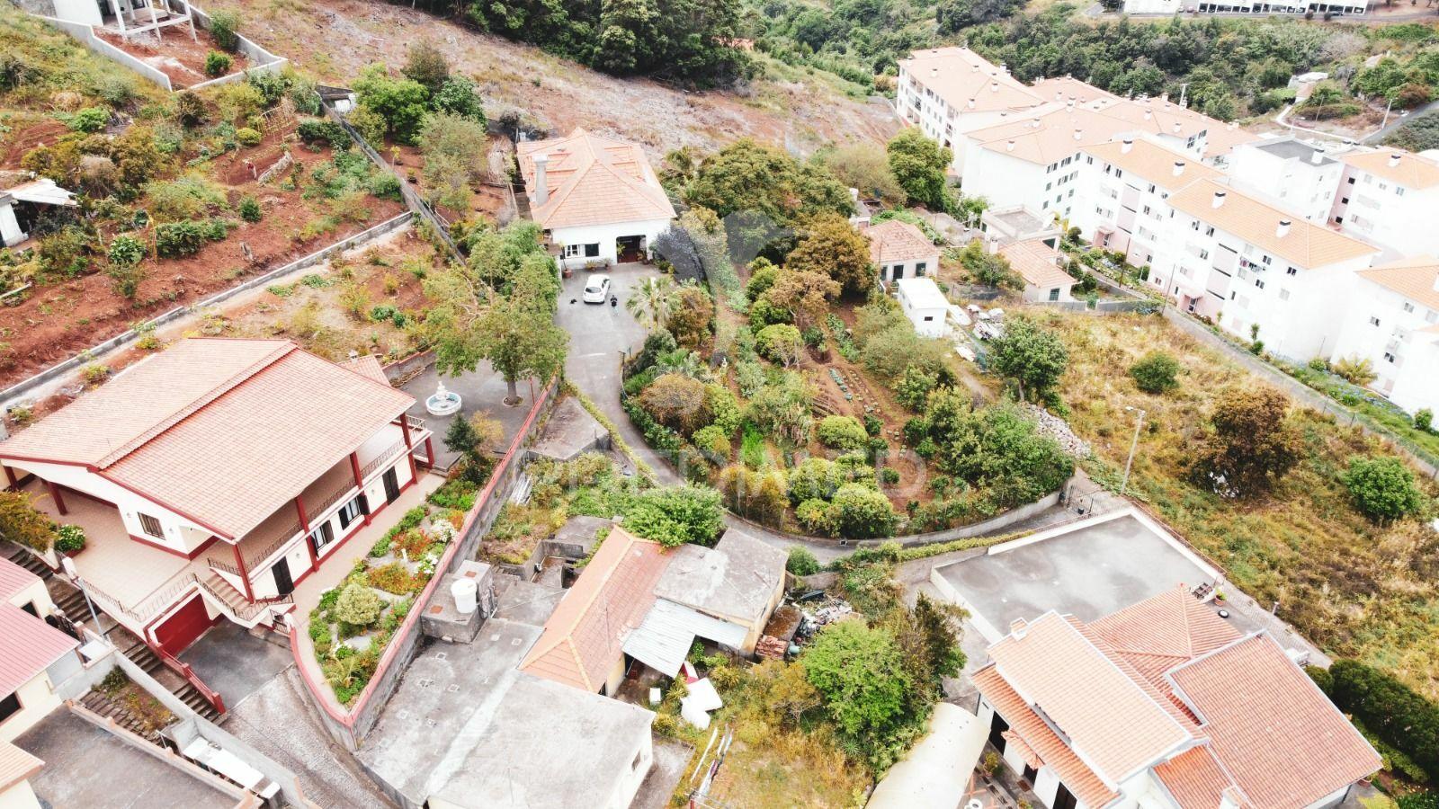Quinta situada no caniço, santa cruz.