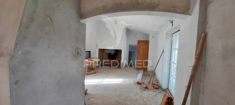 Moradia em construção em ervedal