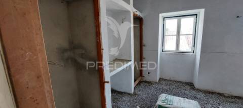 Moradia em construção em ervedal