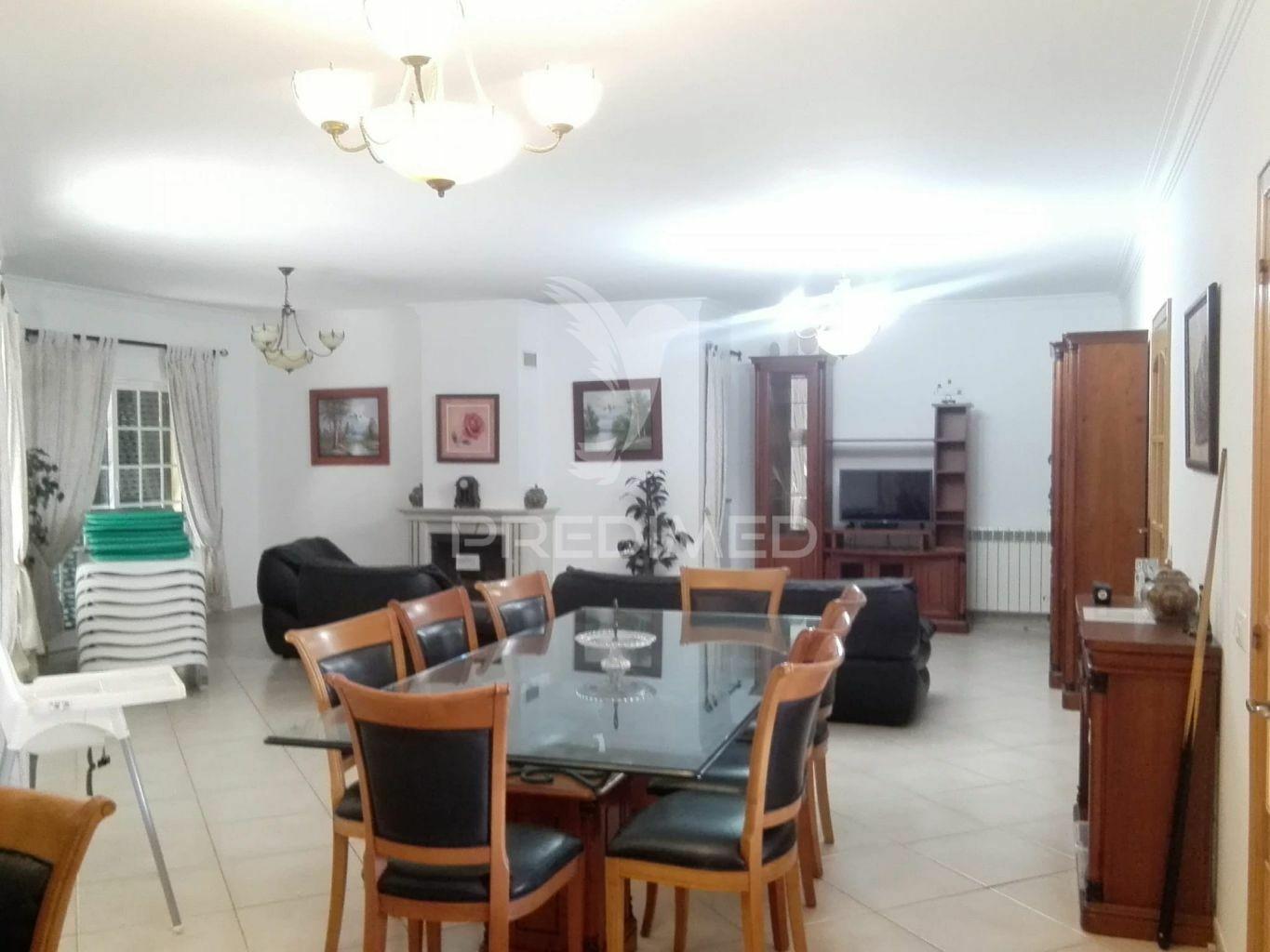 Excelente moradia. oportunidade de negócio. 