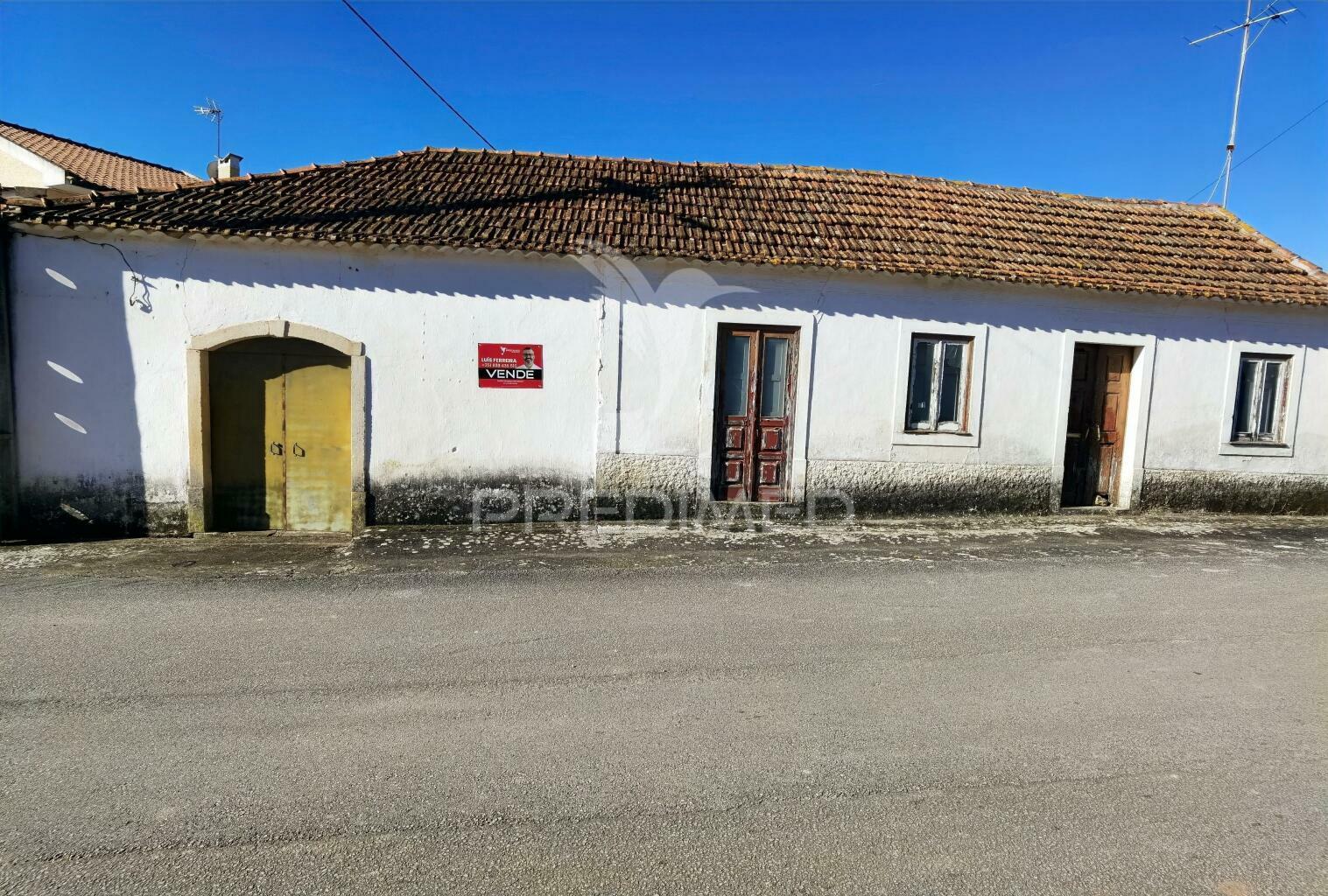 Moradia com terreno, arneiro de tremês / santarém