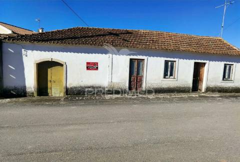 Moradia com terreno, arneiro de tremês / santarém