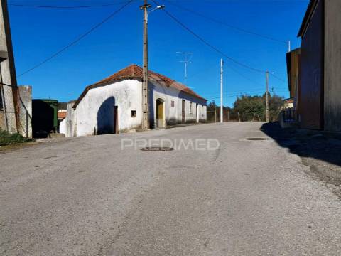 Moradia com terreno, arneiro de tremês / santarém