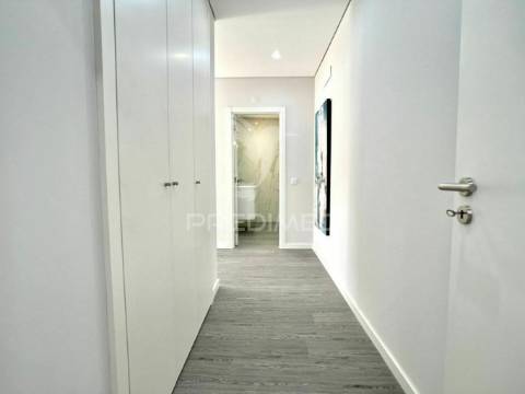 Olhão-apartamento em condomínio com piscina