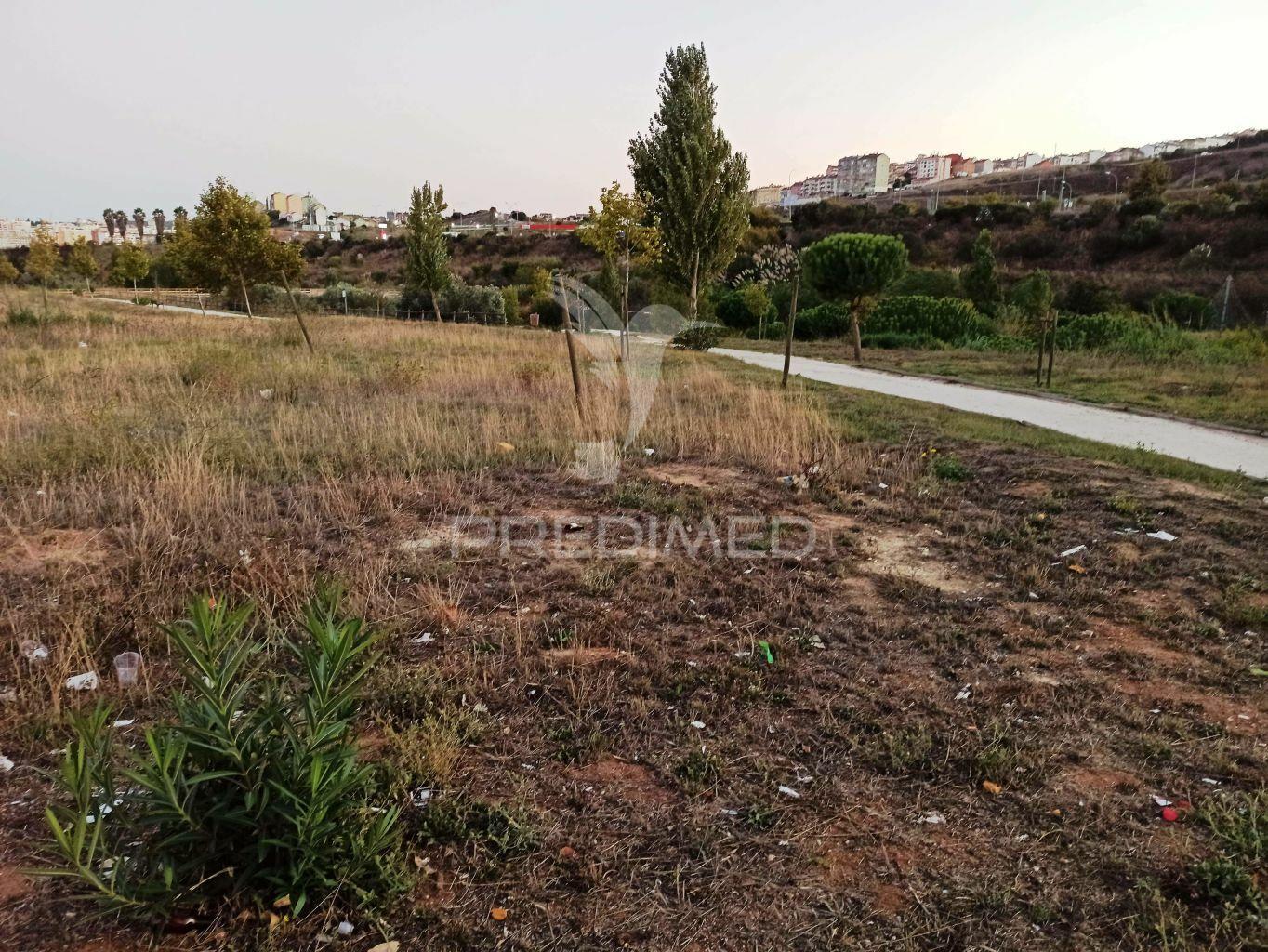 Lote 405m2 junto ao ubbo, ás portas de lisboa