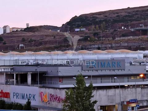 Lote 405m2 junto ao ubbo, ás portas de lisboa