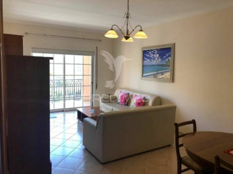 Quarteira - apartamento perto da praia/ 3 bedrooms apartment near the beach