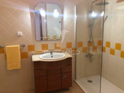 Quarteira - apartamento perto da praia/ 3 bedrooms apartment near the beach