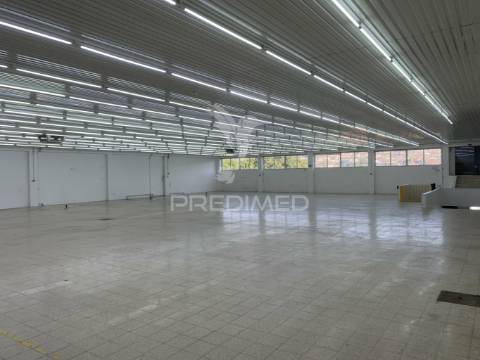 Pavilhão industrial vila das aves