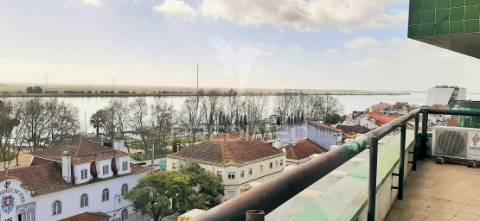 Escritório com terraço e vista rio, vila franca de xira, lisboa