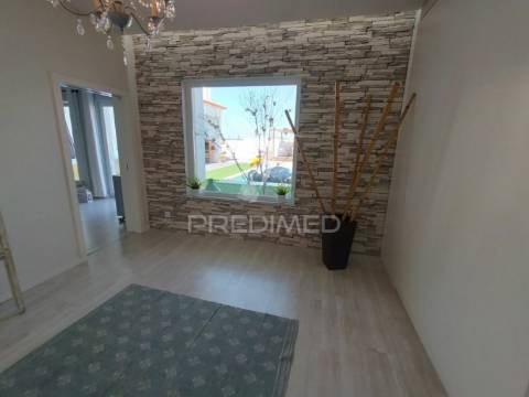 Moradia t5 pronta a habitar em serpa