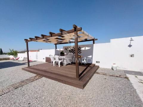 Moradia t5 pronta a habitar em serpa