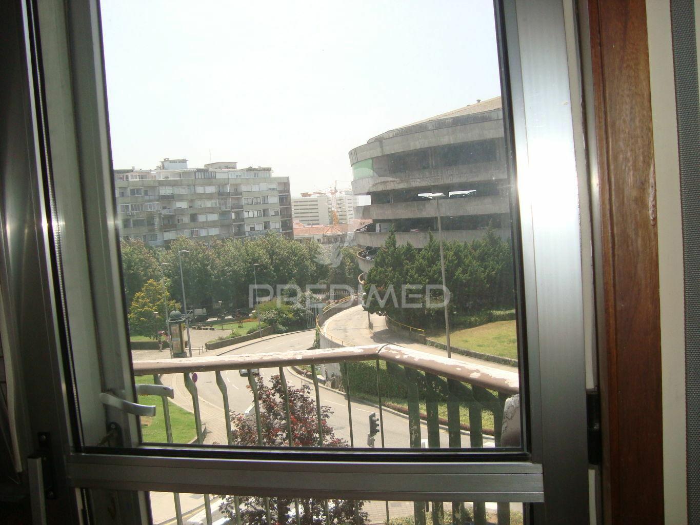 T3+1 à baixa do porto