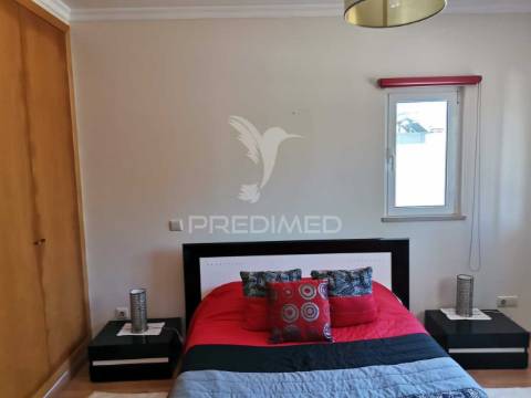 Moradia t3+1 com piscina e garagem em albufeira
