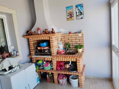 Moradia t3+1 com piscina e garagem em albufeira