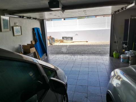 Moradia t3+1 com piscina e garagem em albufeira
