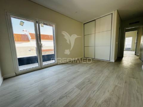 Apartamento t3 quinta amizade garagem 4 viaturas