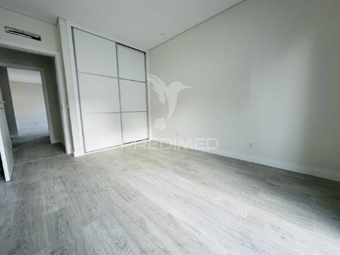 Apartamento t3 quinta amizade garagem 4 viaturas