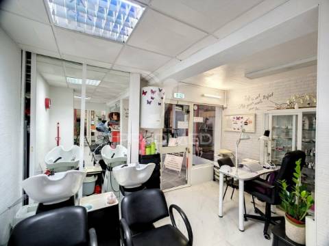 Estabelecimento comercial em cabanas de tavira a apenas 50 metros da praia