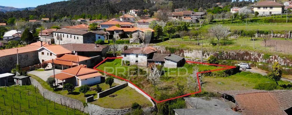 Moradia para reconstruir -póvoa de lanhoso