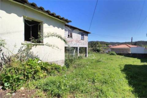Moradia para reconstruir -póvoa de lanhoso