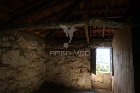Moradia para reconstruir -póvoa de lanhoso