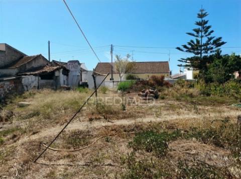 Lote urbano para construção de moradia térrea