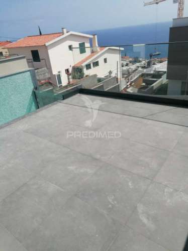 Moradia minimalista t3 no funchal