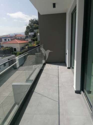 Moradia minimalista t3 no funchal