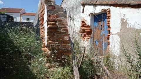 Moradia com projecto de construção aprovado, montargil
