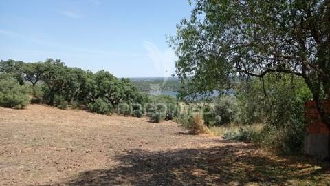 Moradia com projecto de construção aprovado, montargil