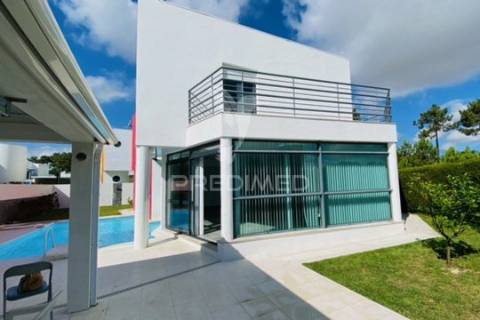 Moradia independente t3 - piscina - quinta do anjo - preço sob consulta
