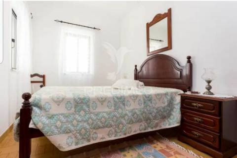Moradia t6 com rooftop, praia e vista mar garantida