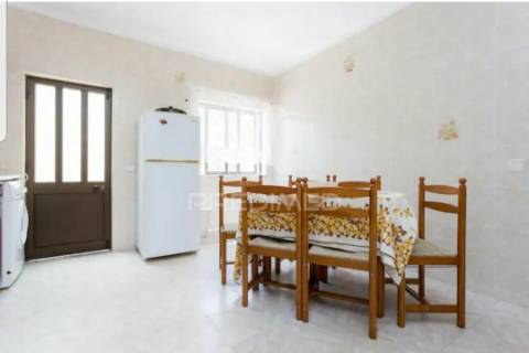 Moradia t6 com rooftop, praia e vista mar garantida