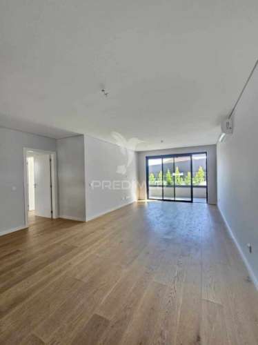 Apartamento t3 com logradouro