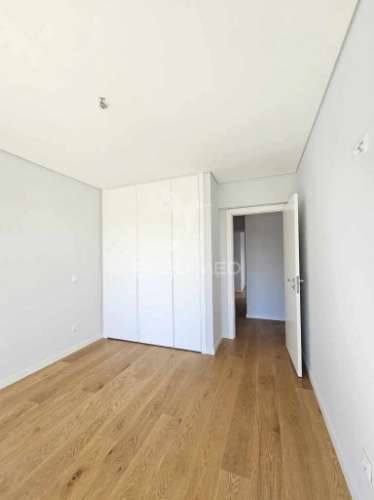 Apartamento t3 com logradouro