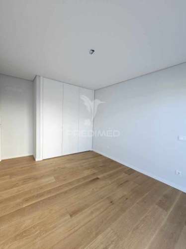 Apartamento t3 com logradouro