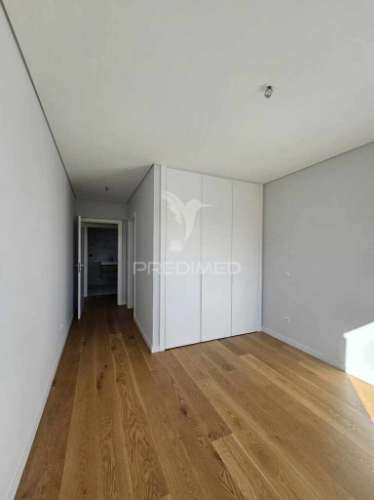 Apartamento t3 com logradouro