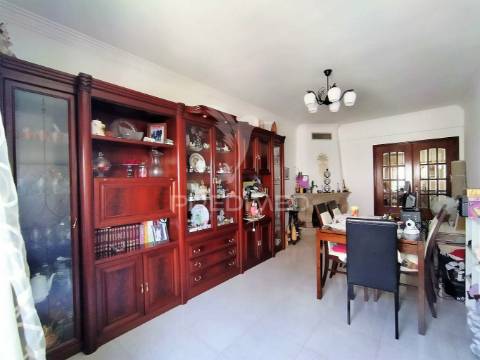 Amplo t3 c/ garagem em corroios