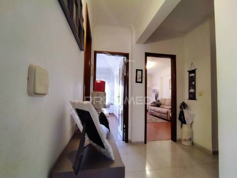 Amplo t3 c/ garagem em corroios