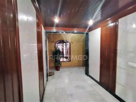Amplo t3 c/ garagem em corroios