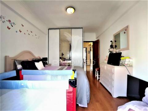 Amplo t3 c/ garagem em corroios