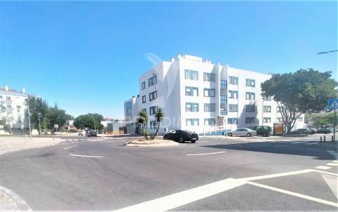 Apartamento t2 | com parqueamento  | alfragide